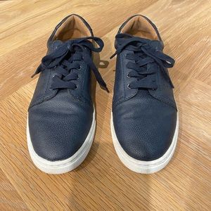 Vince Camuto boys Sneaker Shoes